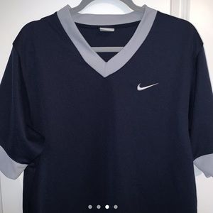 Vintage Nike V-neck Jersey Tee
9/10